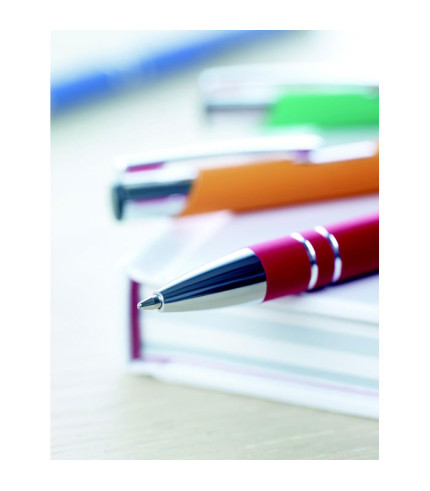 Kemijska olovka u gumiranoj završnici