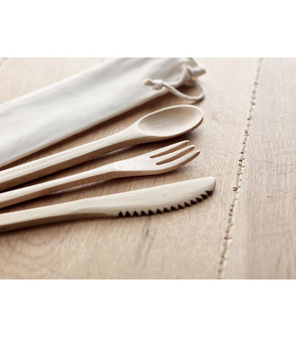 Set pribora za jelo od bambusa