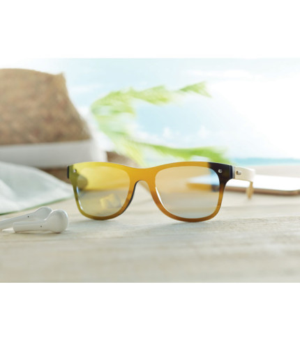 Sunčane naočale sa zrcalnim staklom