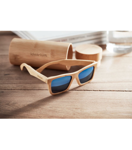 Sunčane naočale i futrola od bambusa