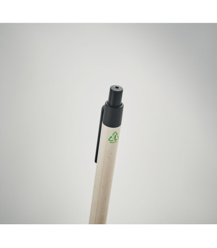 Kemijska olovka od kartona za mlijeko