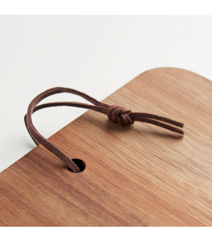 Acacia wood cutting board