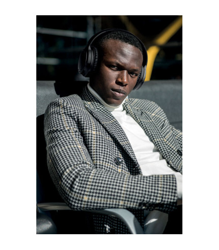 ANC foldable headphone