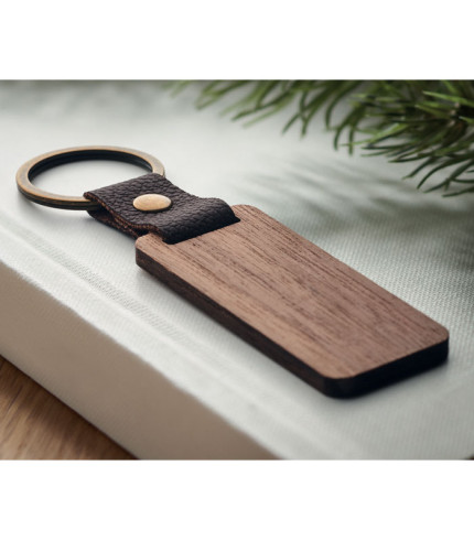 Privjesak za ključeve od orahovine i PU