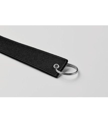 Skinite privjesak za ključeve prije leta